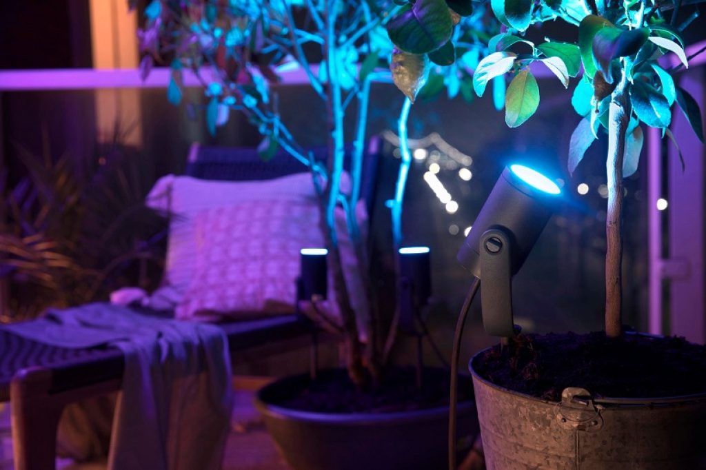 Philips Hue Outdoor Lily Prikspot Starterspakket